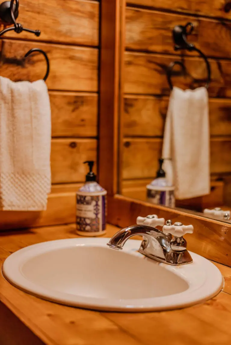 Comfort Tthree Cabin 2026 45721